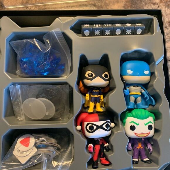 Funkoverse DC Strategy Game Batman Batwoman - Picture 7 of 7